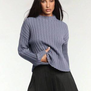 Lilly's Effen Grijze Trui met Losse Schouders - Stijlvol ontwerp Comfortabel