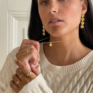 24Kae Necklace with small rose