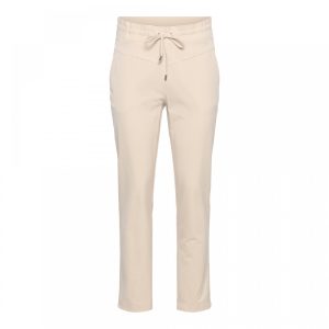 &Co Woman – Page 7/8 Travel – Sand