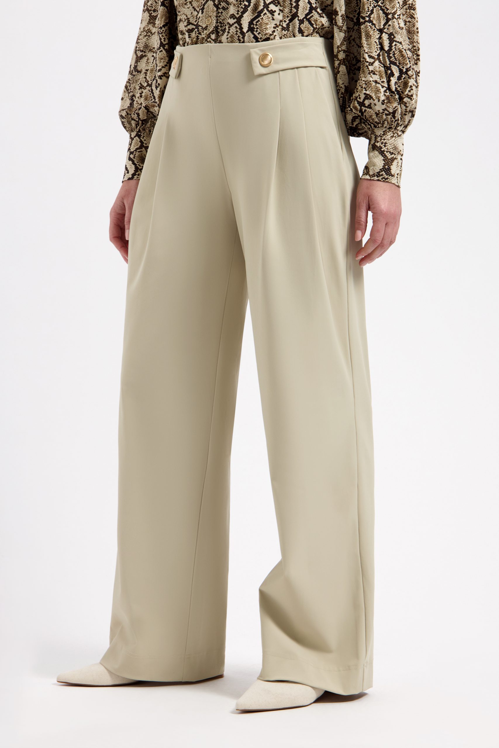 Lady Day – Nola Travel Trousers – Sand - Afbeelding 5
